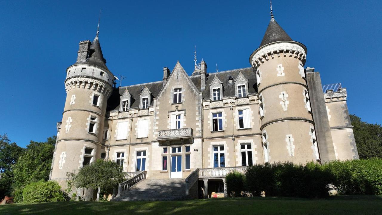 Chateau De La Rose Cluis Exteriör bild